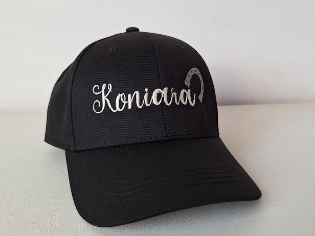 Czarna czapka z daszkiem Koniara.jpg