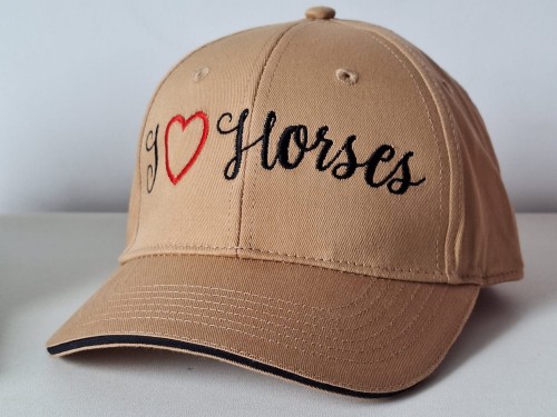 Beżowa czapka jeździecka I love horses.jpg