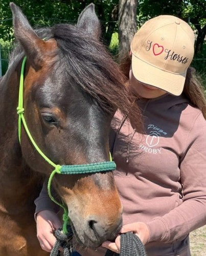 Czapka-z-daszkiem-I-love-horses.jpg